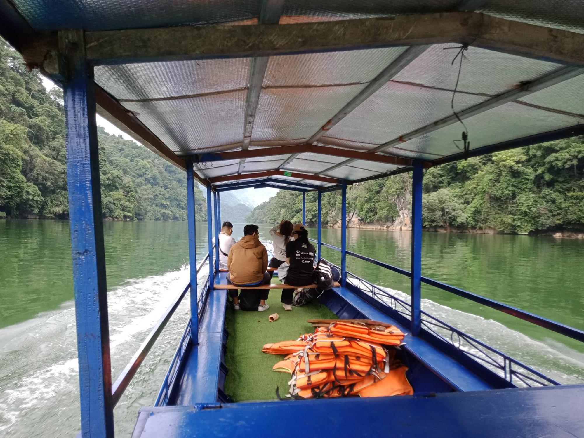 Tran Xuan Homestay Ba Be ภายนอก รูปภาพ